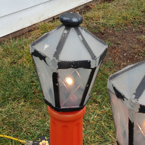 Vintage Christmas Blow Mold Street Lamps Lights Indoor or Outdoor 40 Inches Tall - Picture 10 of 15